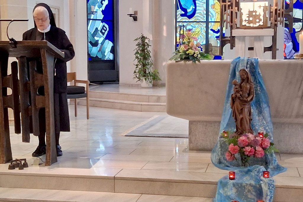 Maiandacht in der Mutterhauskirche.